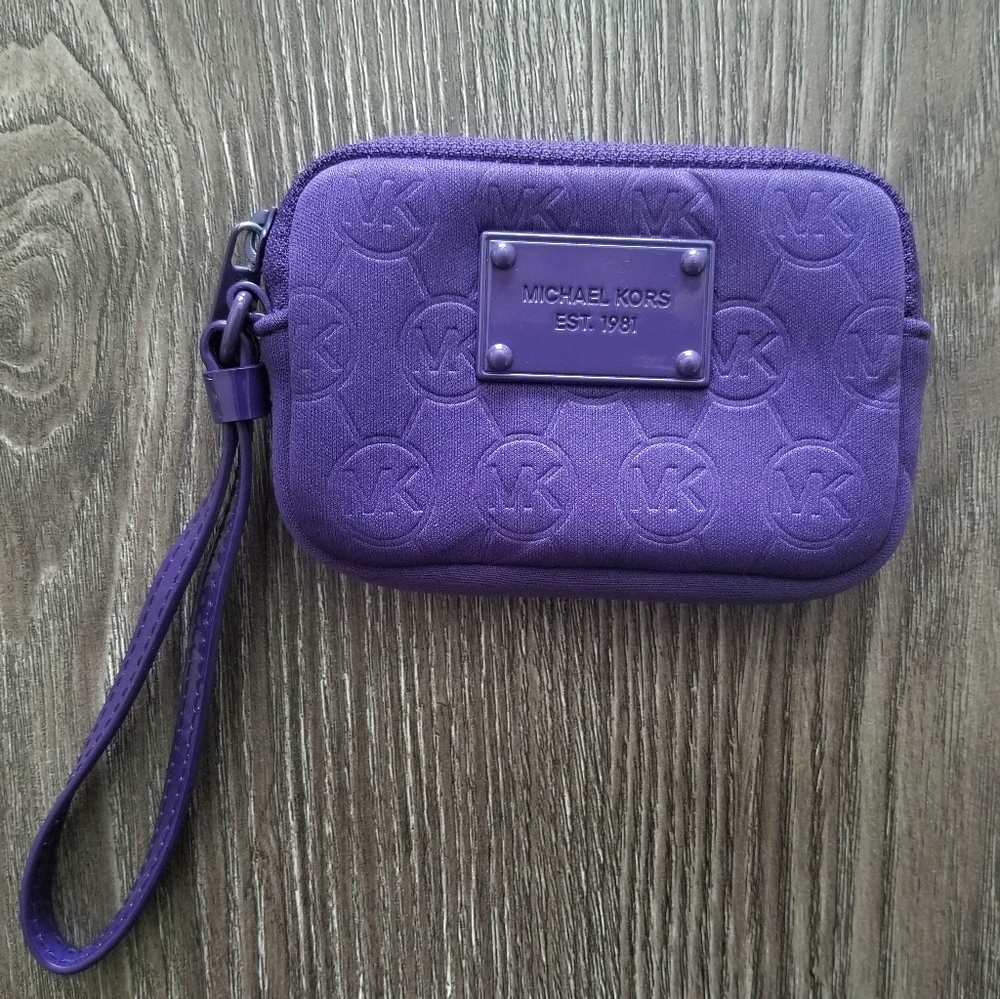 🔥SALE🔥 Michael Kors Wristlet/Camera Case